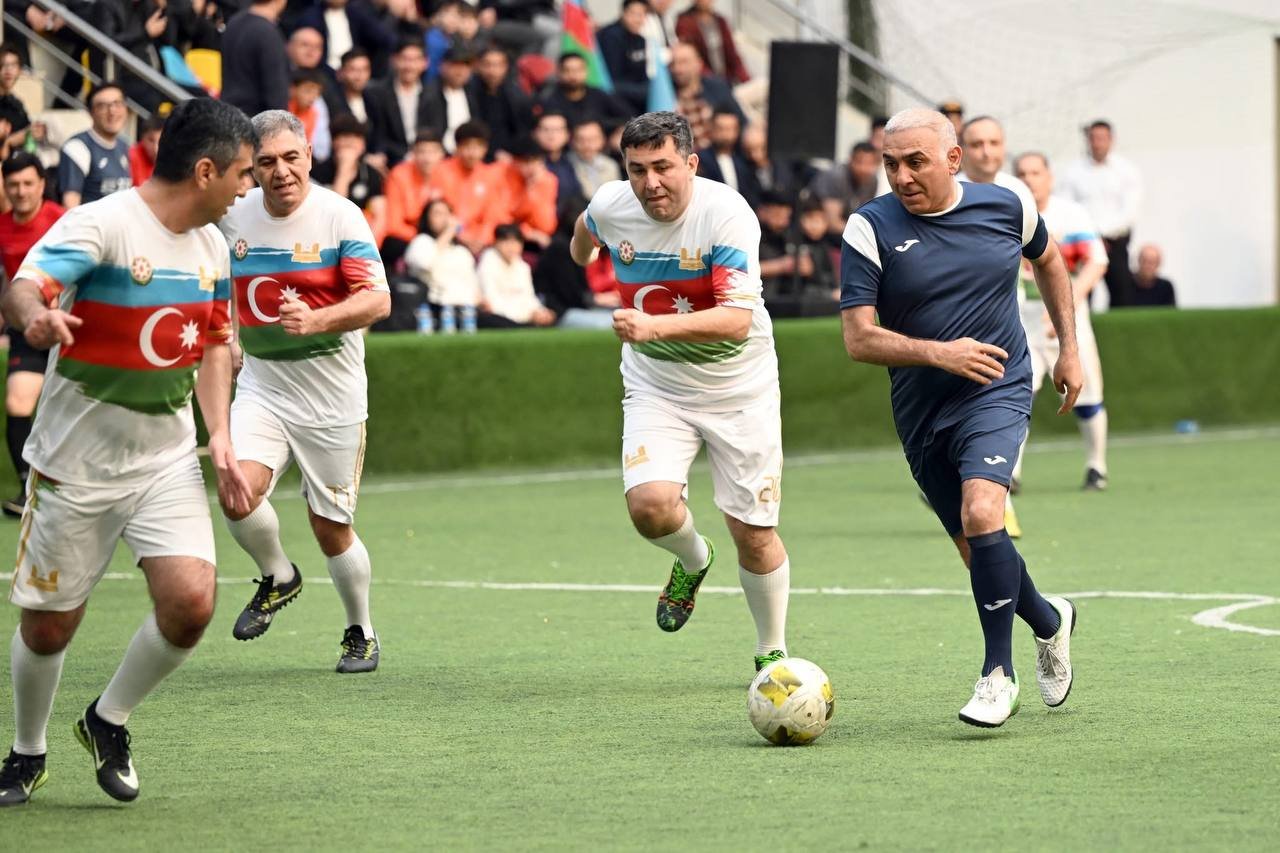 Nazirlər və deputatların futbol matçından yadda qalanlar – FOTO - foto 21