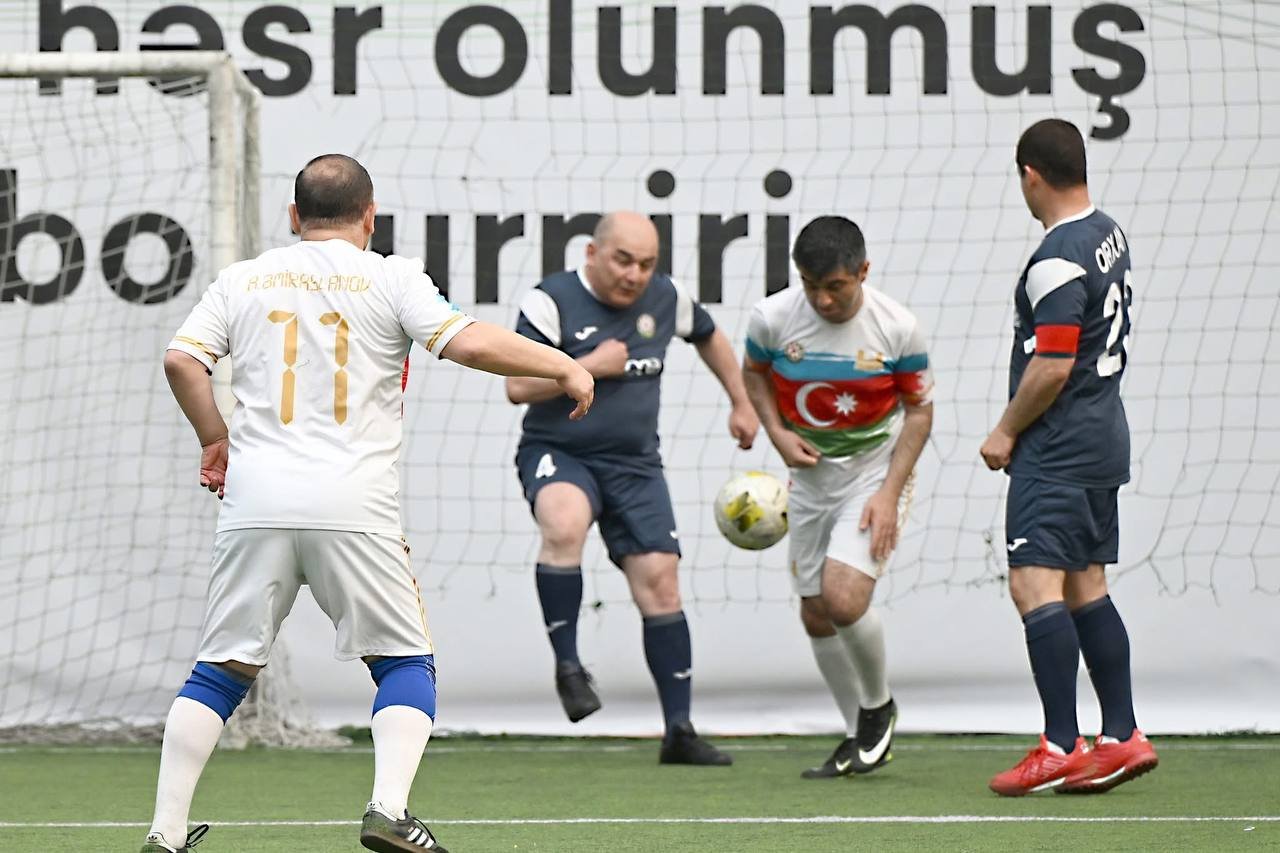 Nazirlər və deputatların futbol matçından yadda qalanlar – FOTO - foto 18