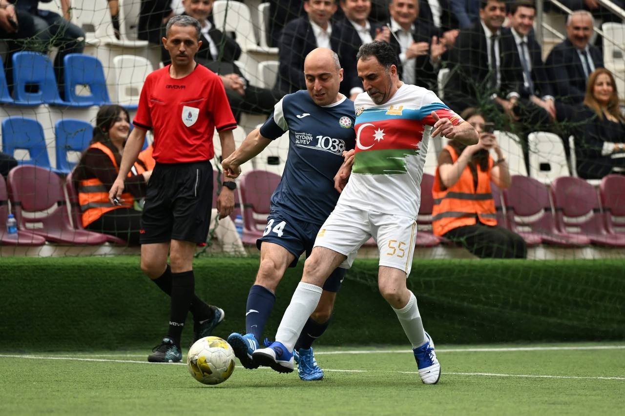 Nazirlər və deputatların futbol matçından yadda qalanlar – FOTO - foto 13