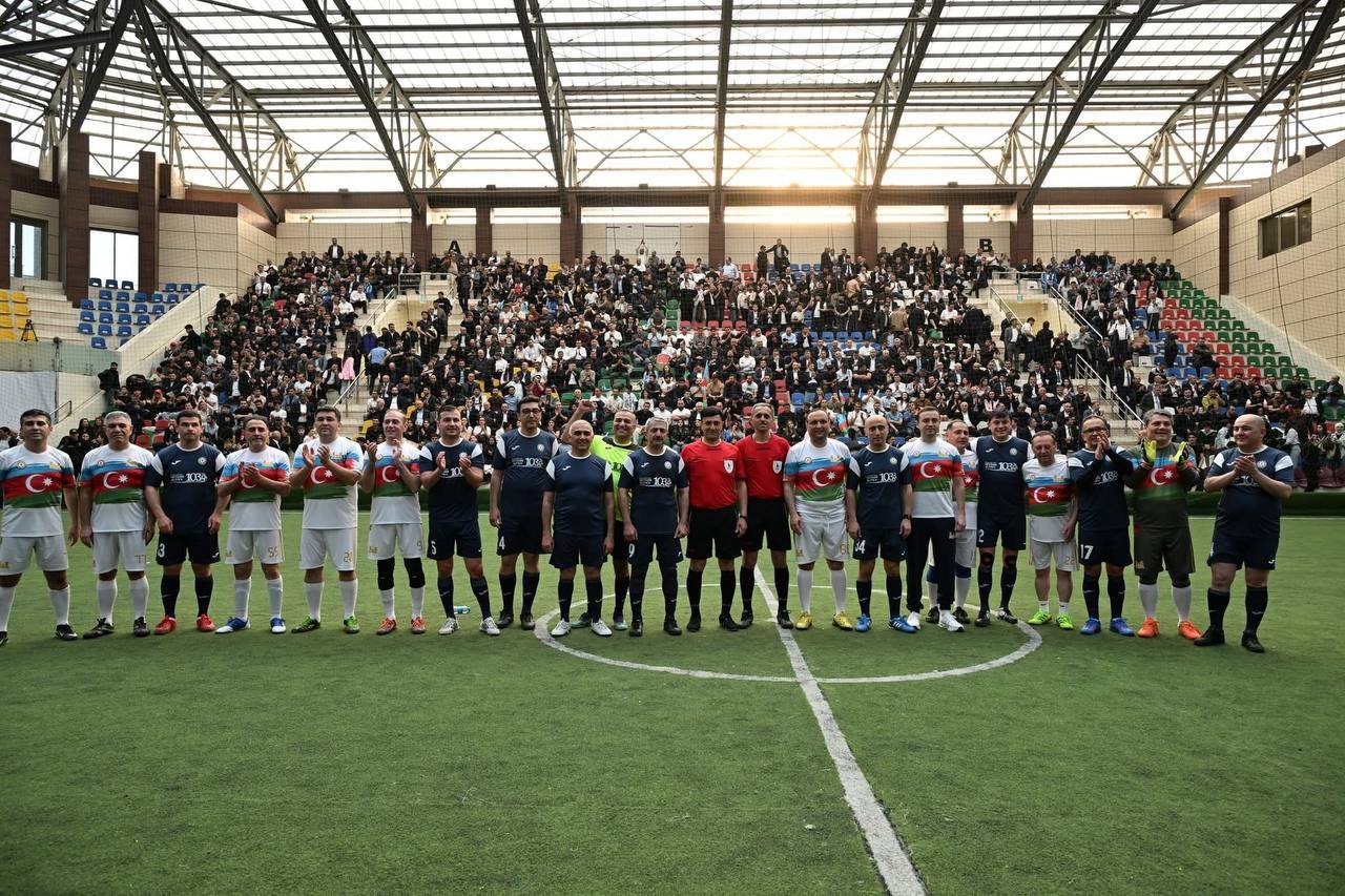 Nazirlər və deputatların futbol matçından yadda qalanlar – FOTO - foto 23