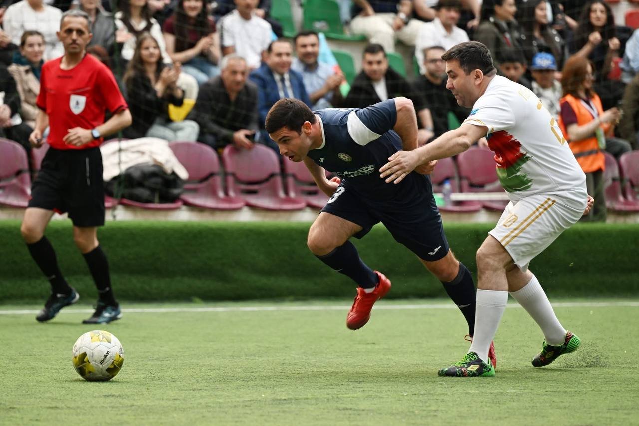 Nazirlər və deputatların futbol matçından yadda qalanlar – FOTO - foto 15