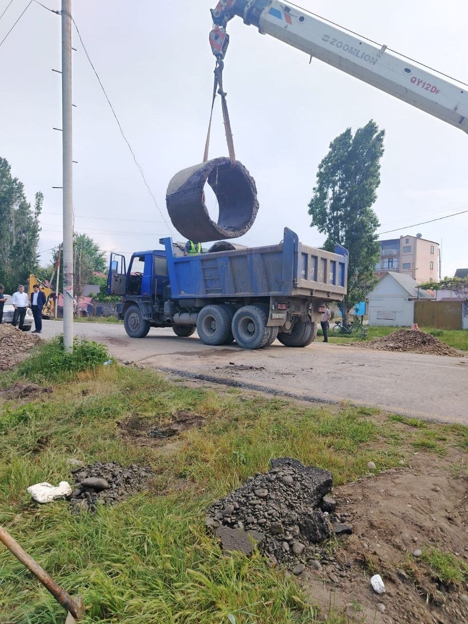 Xaçmazda çökən yol yenilənir – FOTO - foto 4