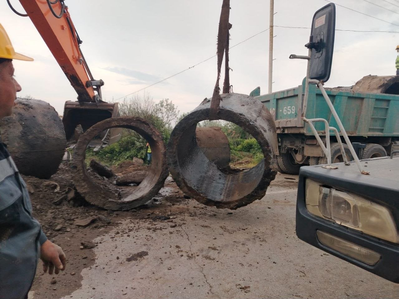 Xaçmazda çökən yol yenilənir – FOTO - foto 3