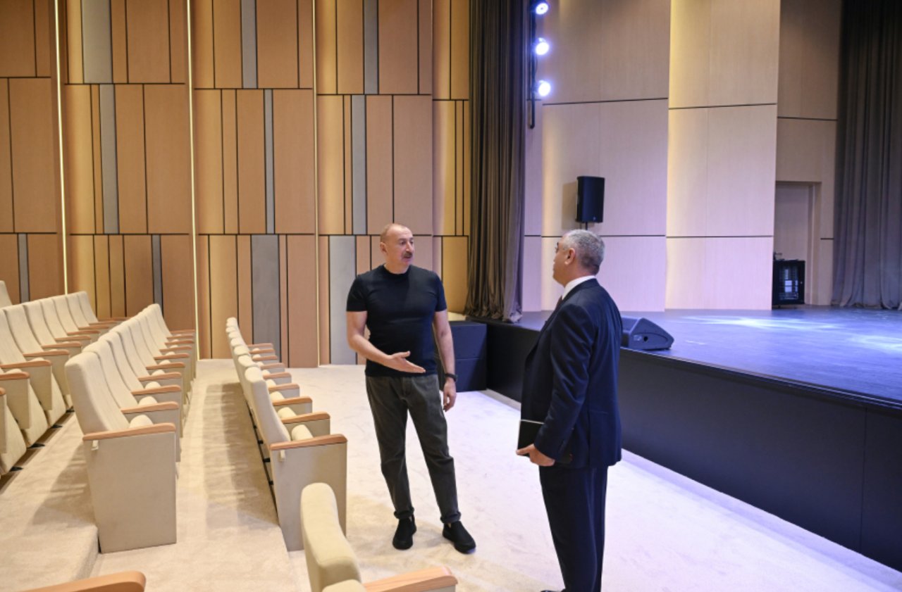 İlham Əliyev Xankəndidə Mədəniyyət Mərkəzinin açılışında -FOTO - foto 4