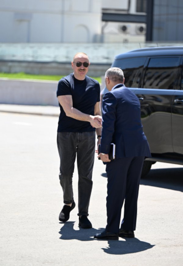 İlham Əliyev Xankəndidə Mədəniyyət Mərkəzinin açılışında -FOTO - foto 10