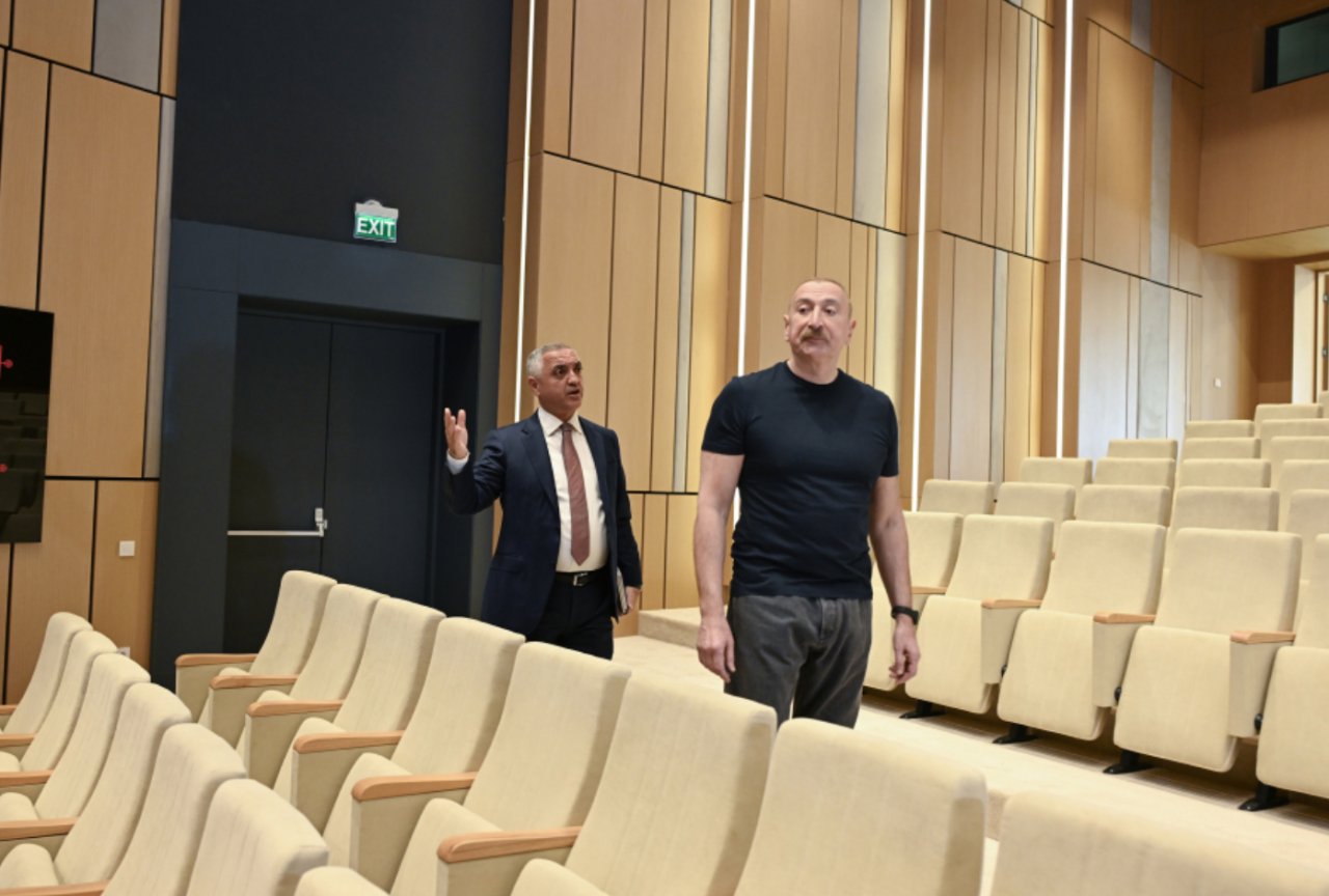 İlham Əliyev Xankəndidə Mədəniyyət Mərkəzinin açılışında -FOTO - foto 6