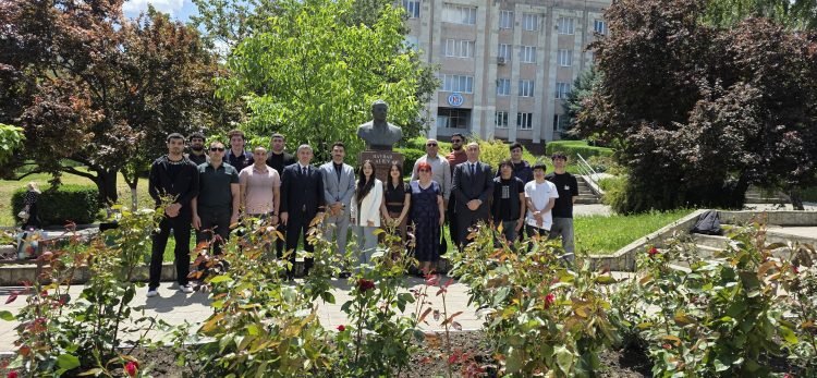 Moldovada Qurban Bayramı və 28 May – Müstəqillik Günü ilə bağlı tədbir keçirilib - FOTO - foto 8