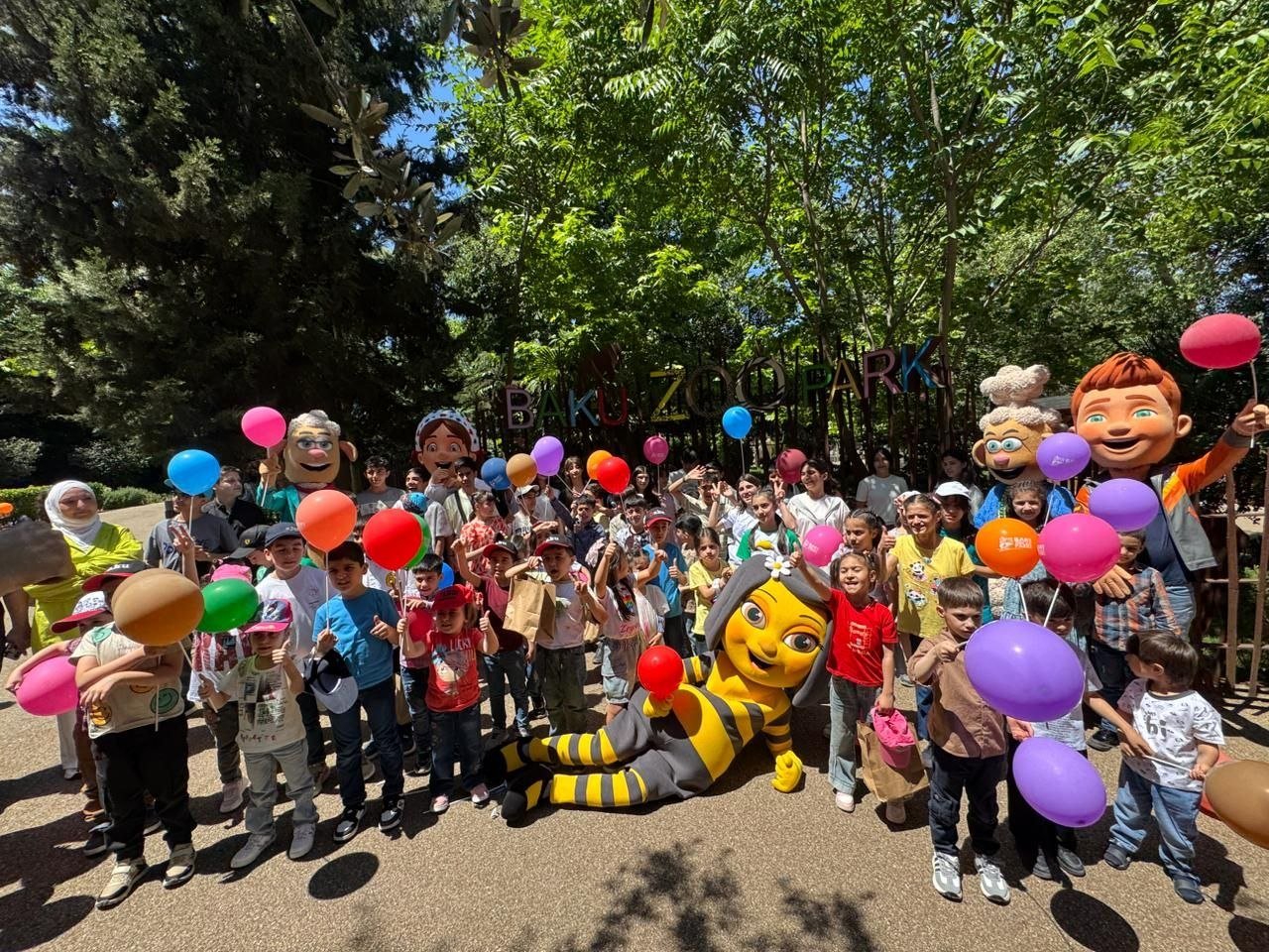 Bakı Zooloji Parkında Uşaqların Beynəlxalq Müdafiəsi Günü münasibətilə bayram tədbiri keçirilib - FOTO - foto 2