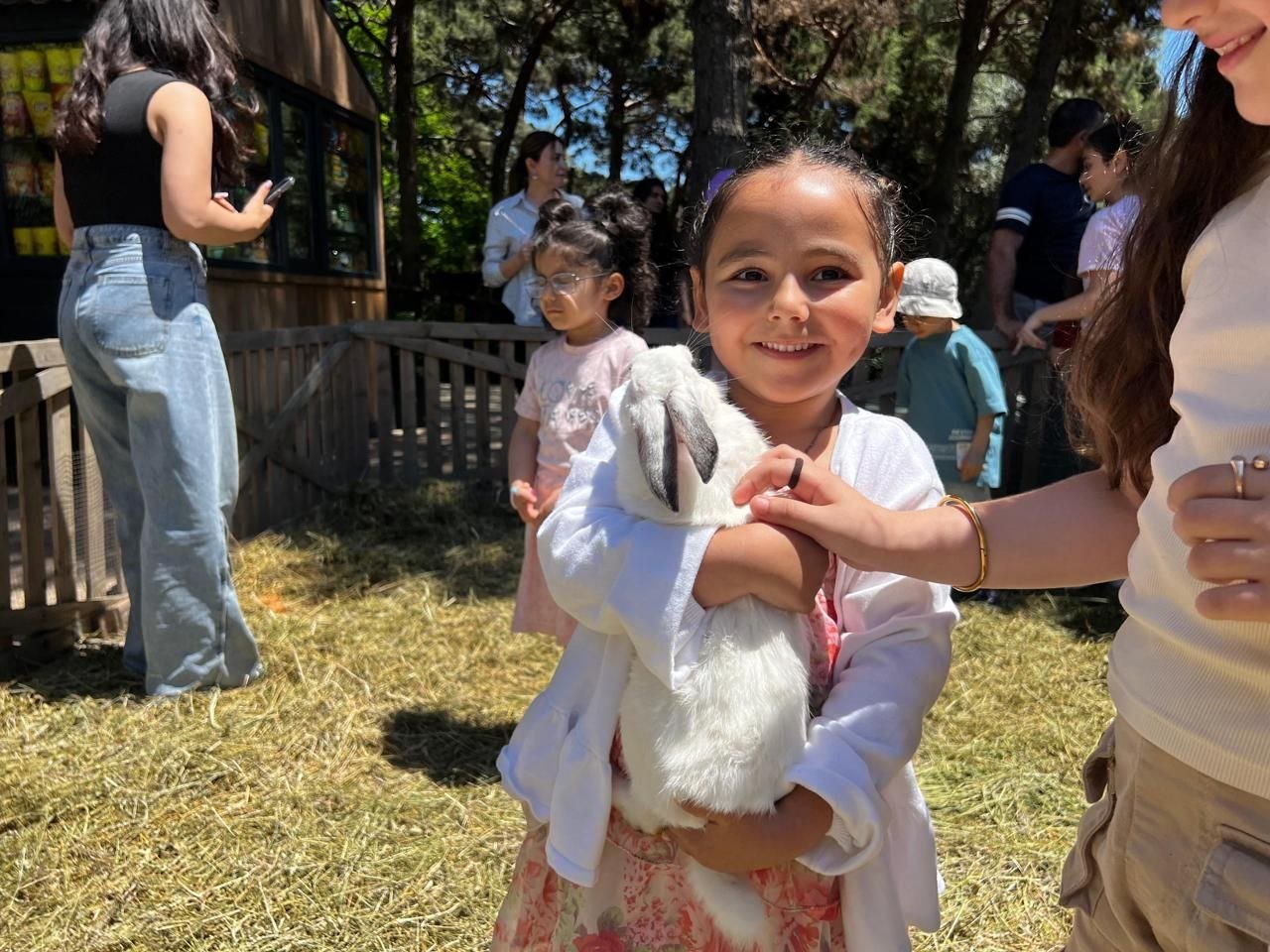 Bakı Zooloji Parkında Uşaqların Beynəlxalq Müdafiəsi Günü münasibətilə bayram tədbiri keçirilib - FOTO - foto 8