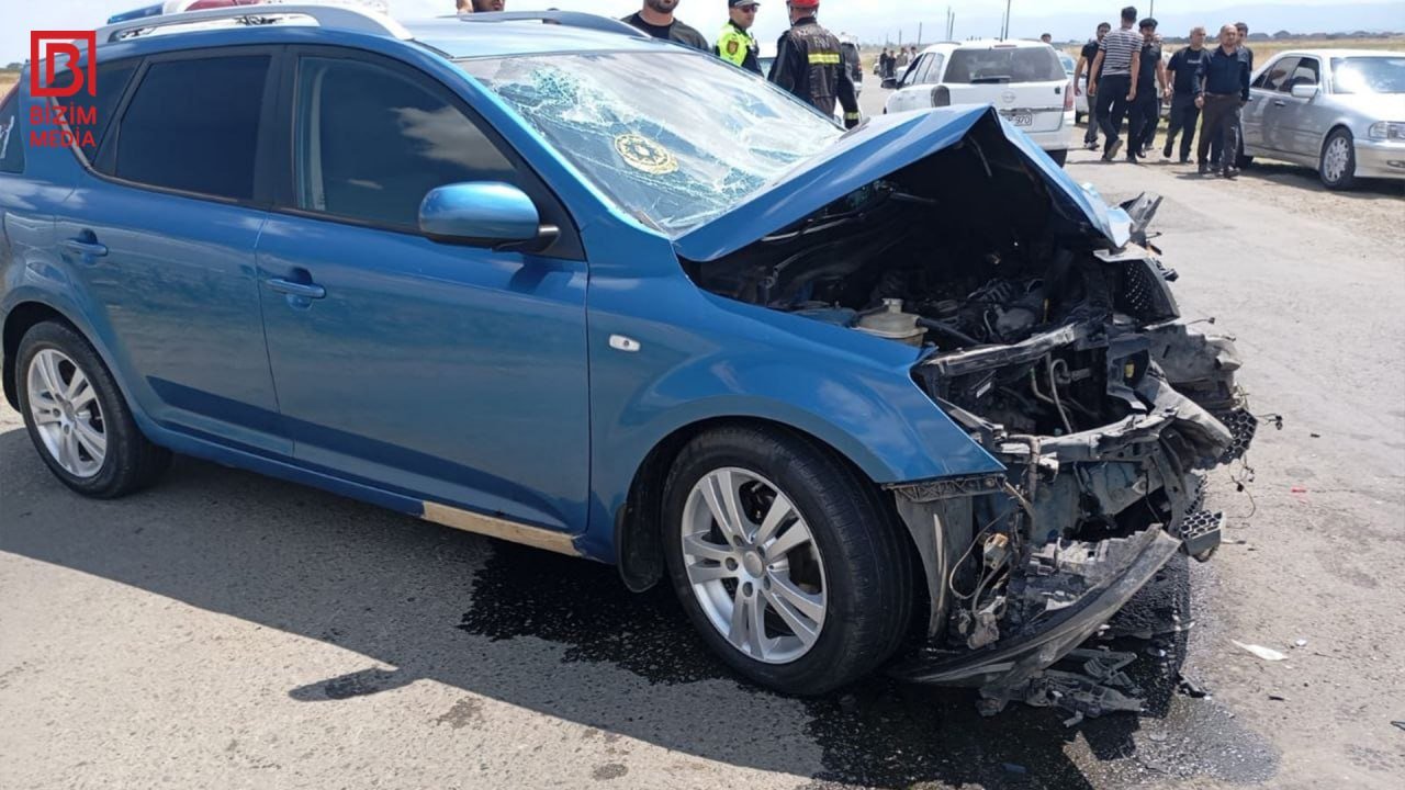 Cəlilabadda toy hazırlığına gedən şəxslər qəzaya düşdü: 5 yaralı var – FOTO - foto 3