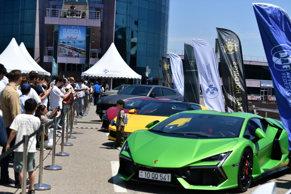 Klassik və sürət avtomobillərinin festivalından FOTO/VİDEO - foto 11