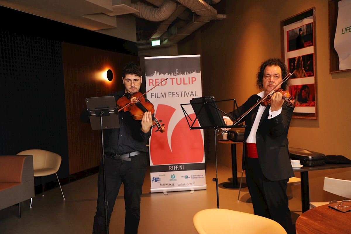 Amsterdamda “Qırmızı bağ” filmi nümayiş etdirildi — FOTO/VİDEO - foto 1