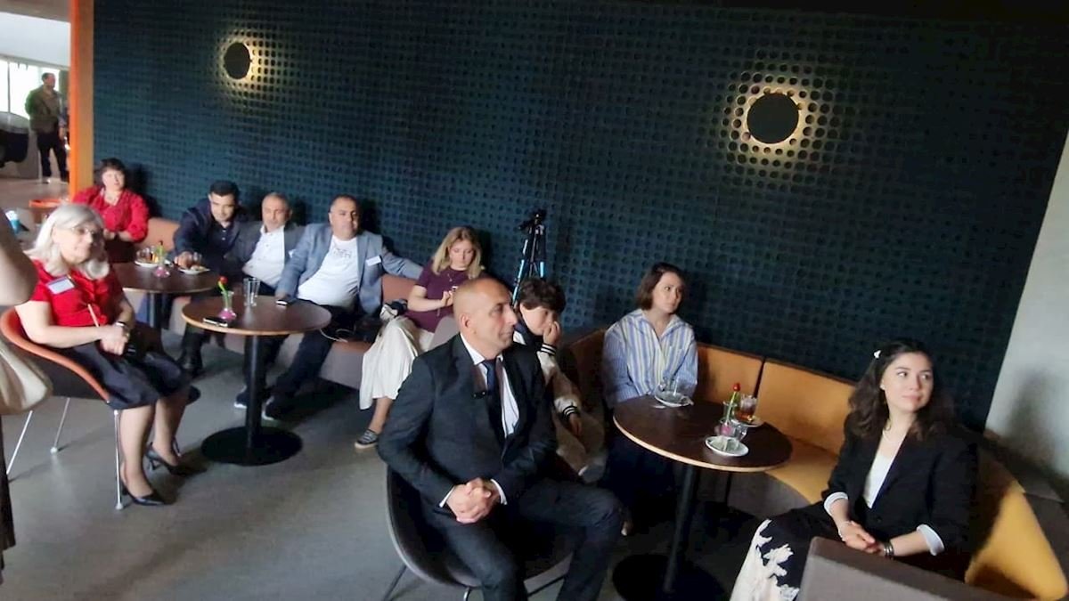 Amsterdamda “Qırmızı bağ” filmi nümayiş etdirildi — FOTO/VİDEO - foto 5