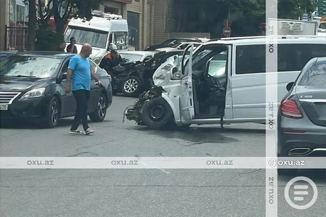 Bakıda 10 avtomobil toqquşdu - FOTO - VİDEO - foto 1