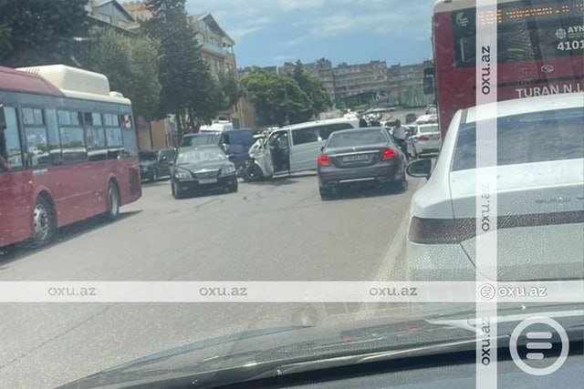 Bakıda 10 avtomobil toqquşdu - FOTO - VİDEO - foto 2