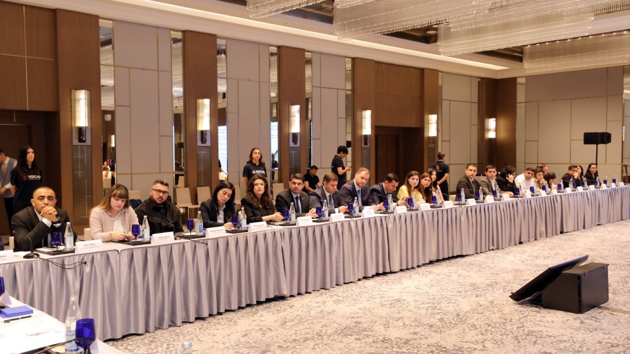 Gənc media nümayəndələri üçün silsilə məlumatlandırma sessiyalarına start verildi - FOTO - foto 9