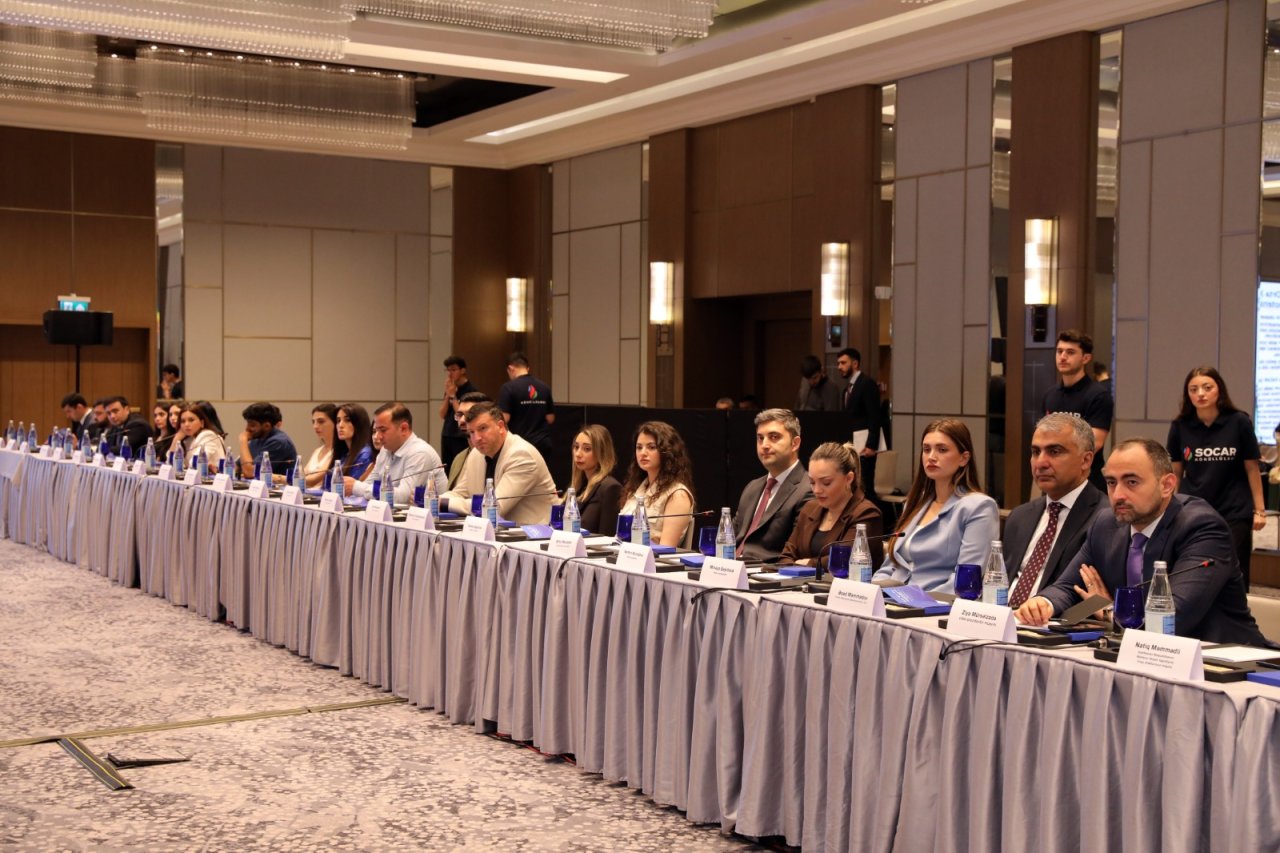 Gənc media nümayəndələri üçün silsilə məlumatlandırma sessiyalarına start verildi - FOTO - foto 6