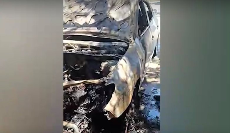 "8-ci km" bazarında avtomobil yandı - VİDEO "8-ci km" bazarında avtomobil yandı - VİDEO