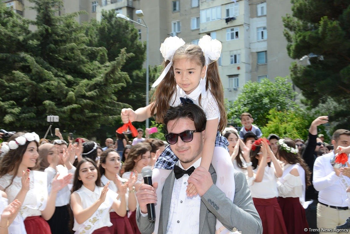 &ldquo;Son zəng&rdquo;də bayağı mahnılara İCAZƏ VERİLMƏYƏCƏK