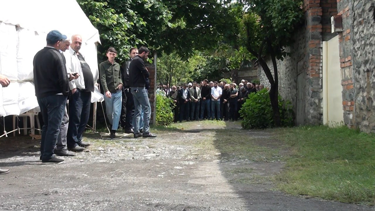 Azov dənizində həlak olan kapitan köməkçisi DƏFN EDİLDİ - FOTO/VİDEO - foto 2