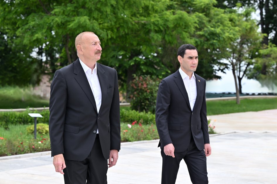 Prezidentlərin Şuşa gəzintisindən yeni FOTOLAR - foto 6