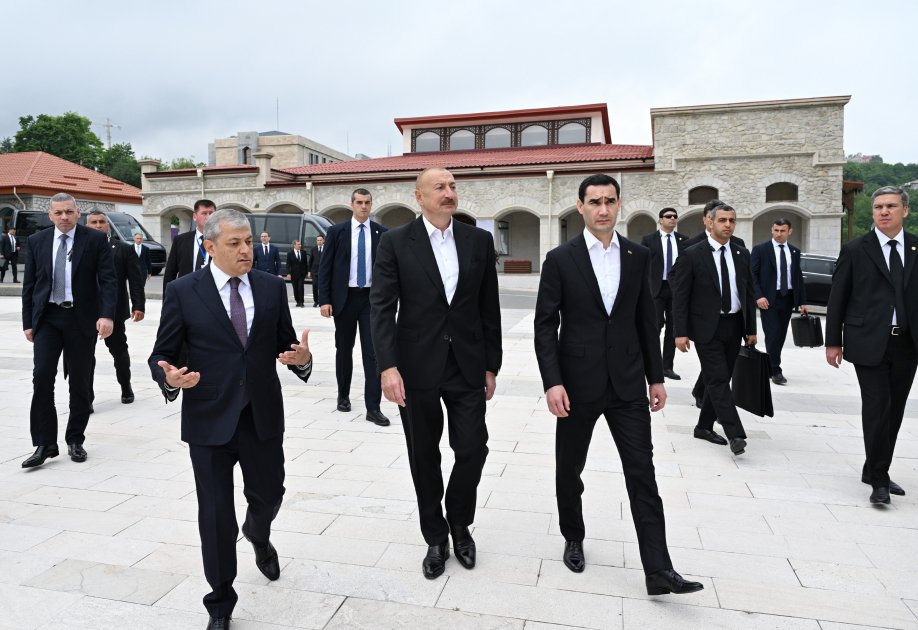 Prezidentlərin Şuşa gəzintisindən yeni FOTOLAR - foto 1