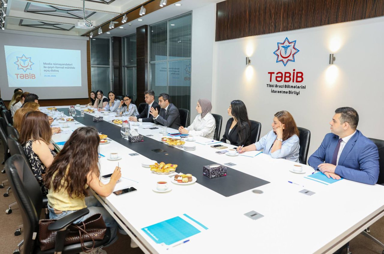 TƏBİB media ilə açıq dialoq formatında görüş keçirib – FOTO - foto 6
