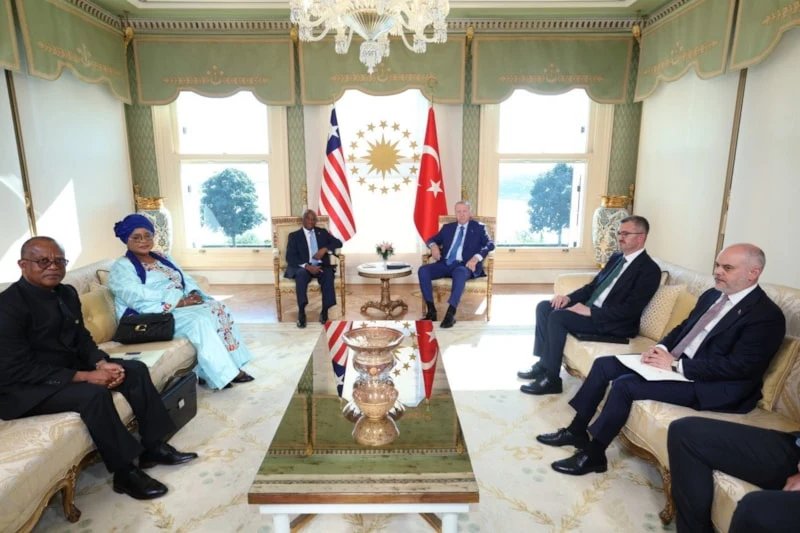 Liberiya Prezidenti Türkiyədə səfərdədir – FOTO - foto 1
