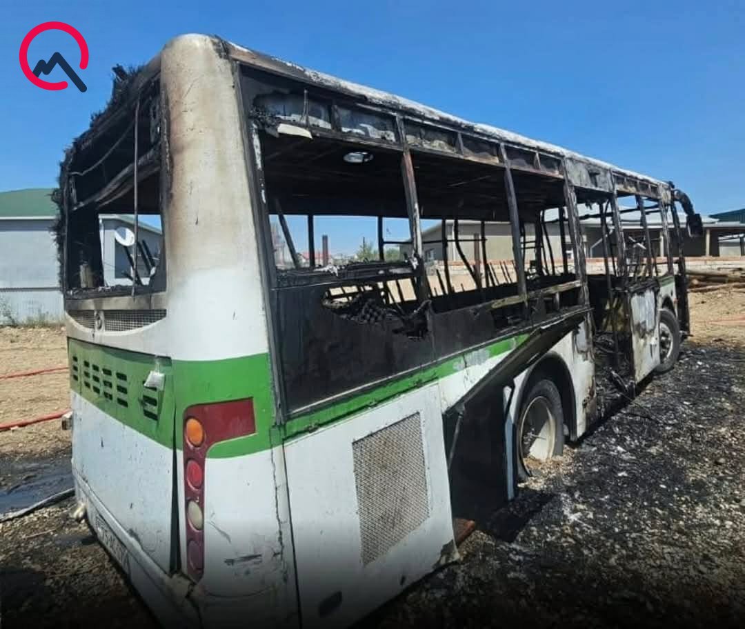 Naxçıvanda iki avtobus yanıb kül oldu – FOTO - foto 2