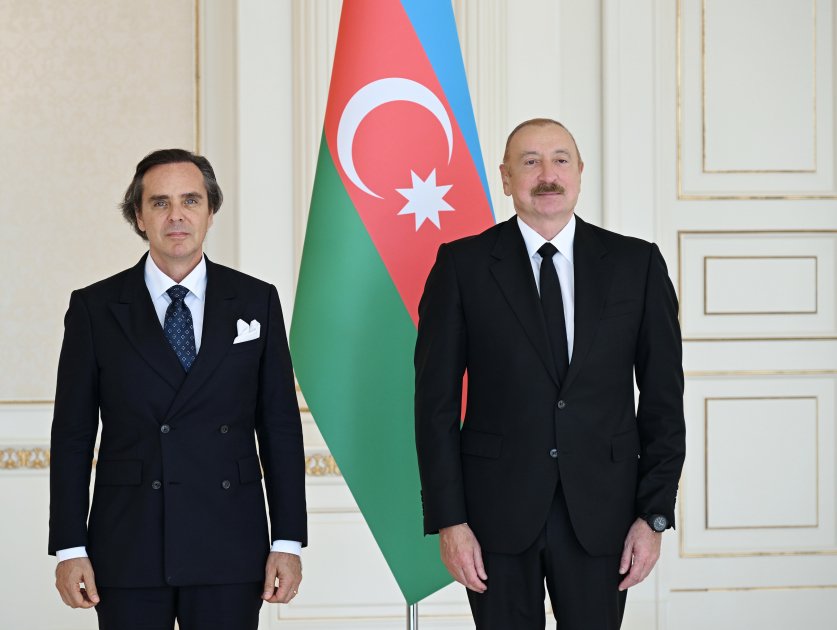 Braziliyanın yeni səfiri İlham Əliyevə etimadnaməsini təqdim etdi &ndash; FOTO/VİDEO