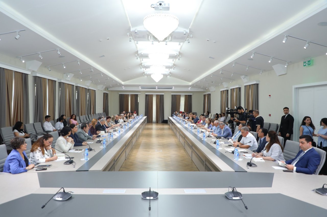 "Mediada Azərbaycan dili" mövzusunda keçirilən təlim proqramı uğurla yekunlaşdı &ndash; FOTO