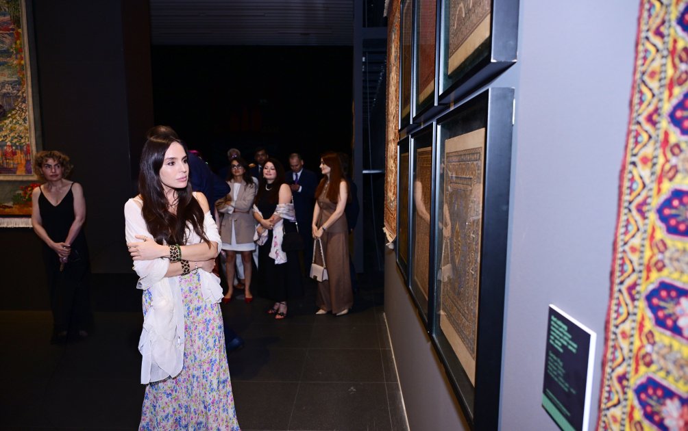 Leyla Əliyeva Budapeştdə sərgidə iştirak etdi – FOTO - foto 3