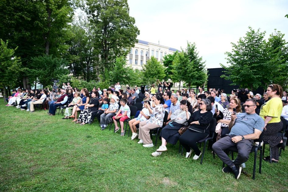 Şuşada Natəvanın evinin qarşısında musiqili kompozisiya - FOTO - foto 5