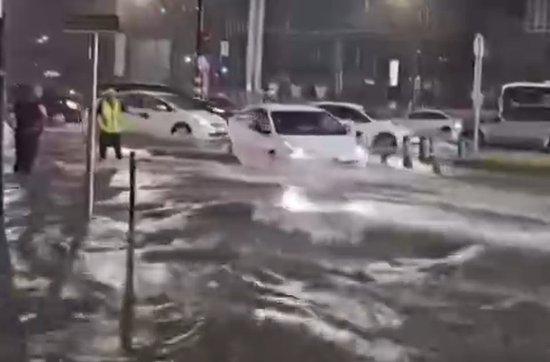 Tbilisi küçələri su altında qaldı - VİDEO