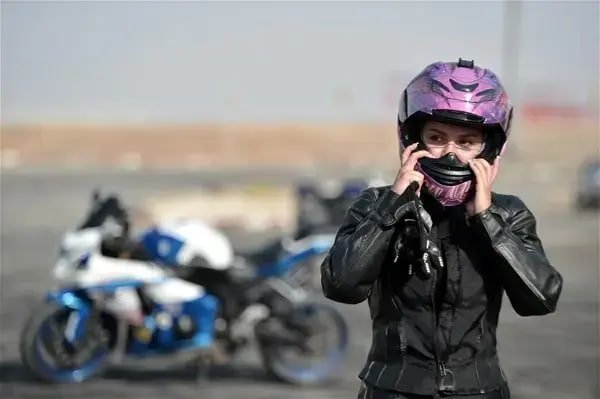 İranda qadınlar motosiklet sürə biləcəklər