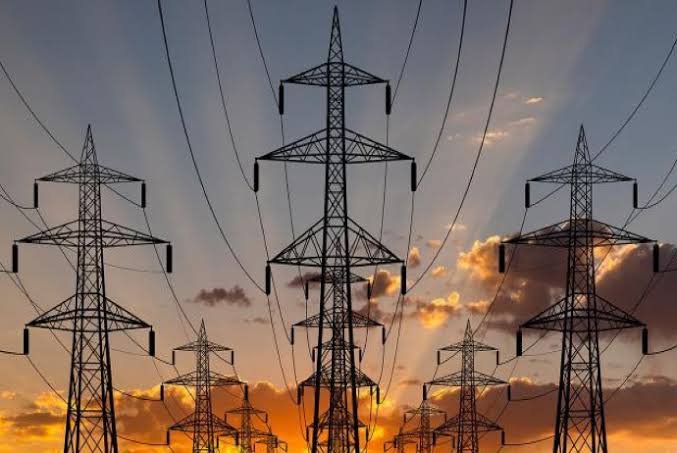 İran Azərbaycandan elektrik enerjisi idxalını artırdı