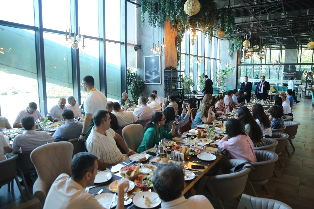 AQC Milli Mətbuat Günündə media nümayəndələri ilə görüş keçirib – FOTOLAR - foto 2