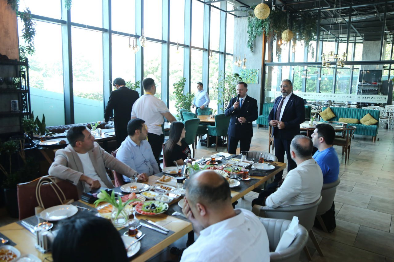 AQC Milli Mətbuat Günündə media nümayəndələri ilə görüş keçirib – FOTOLAR - foto 3
