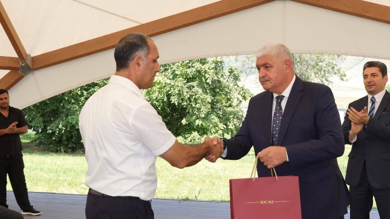 Jurnalistə Qarabağda ev verildi - FOTOLAR - foto 2