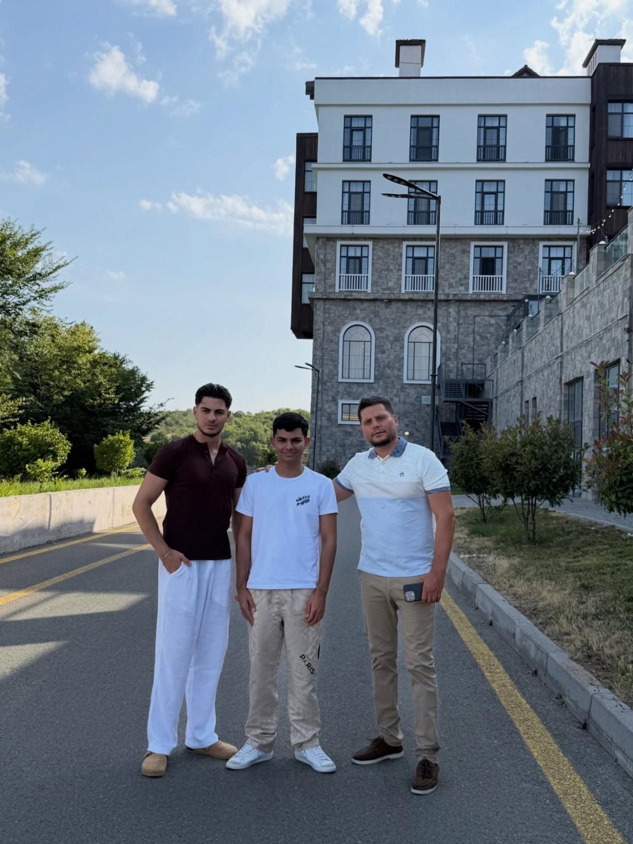 Zaur Kamal oğulları ilə istirahətdə - FOTO - foto 2