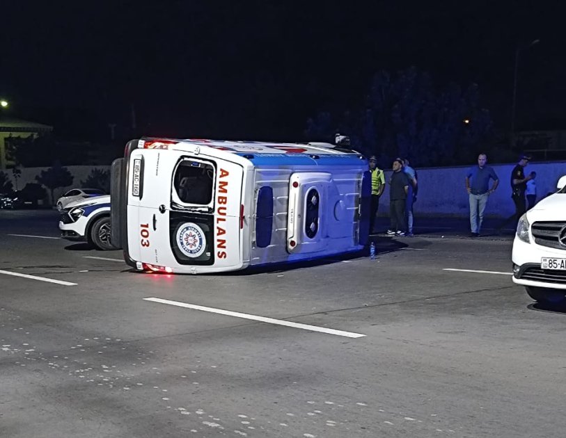 Naxçıvanda təcili tibbi yardım avtomobili aşdı - 4 yaralı var - FOTO