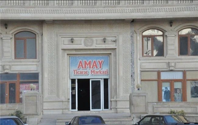 "Amay"ın qarşısında kişinin başına DAŞ DÜŞDÜ "Amay"ın qarşısında kişinin başına DAŞ DÜŞDÜ