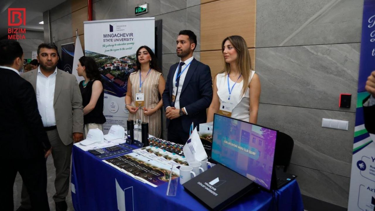 Universitet seçiminə kömək edəcək sərgi AÇILDI – Abituriyentlər üçün yeni İMKAN – FOTO - foto 1