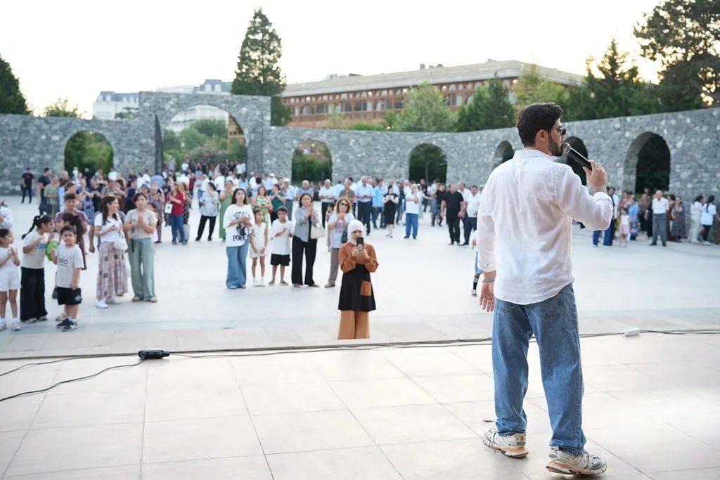 Bakıda axşam konsertləri keçirilir - FOTOLAR - foto 4