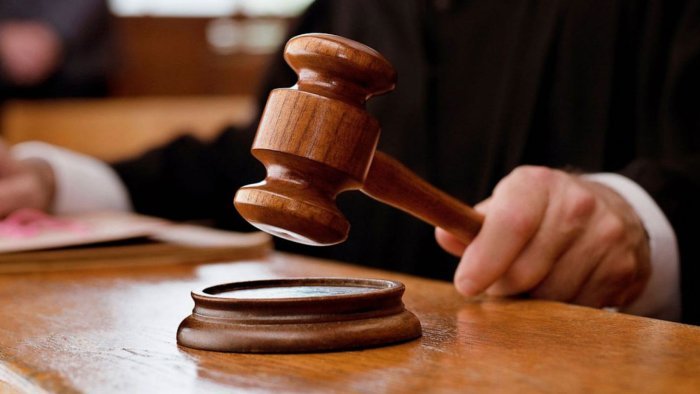 Bakıda tanışlarını bıçaqlayan şəxsə prokuror ağır cəza istədi