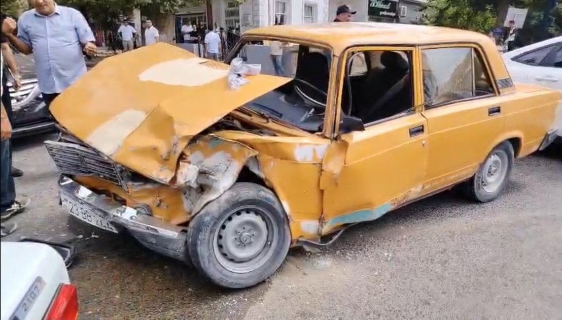 Göyçayda zəncirvari qəza – yaralılar var - FOTO - foto 1