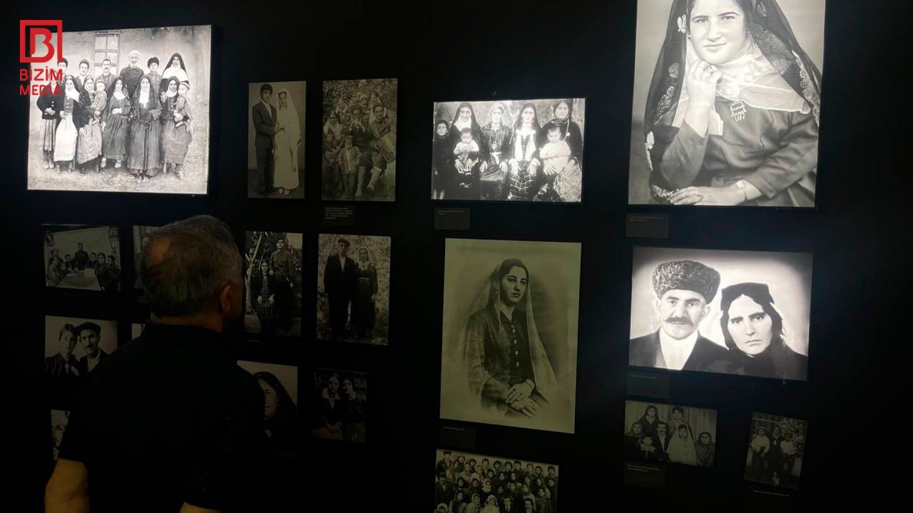 “Ahıska Türkləri - İtmiş Sürgünün İzində” sərgisinin açılış mərasimi keçirildi – FOTO - foto 10
