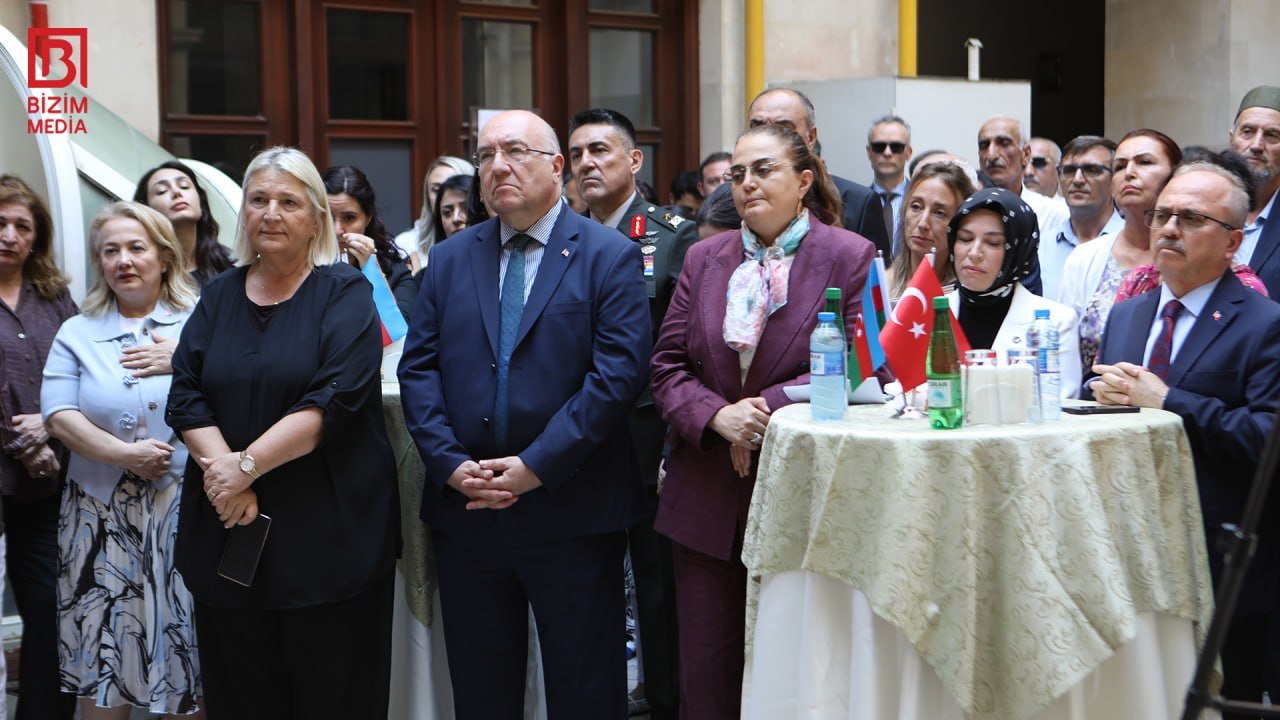 “Ahıska Türkləri - İtmiş Sürgünün İzində” sərgisinin açılış mərasimi keçirildi – FOTO - foto 5