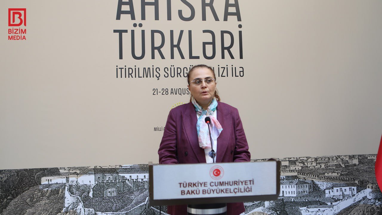 “Ahıska Türkləri - İtmiş Sürgünün İzində” sərgisinin açılış mərasimi keçirildi – FOTO - foto 2