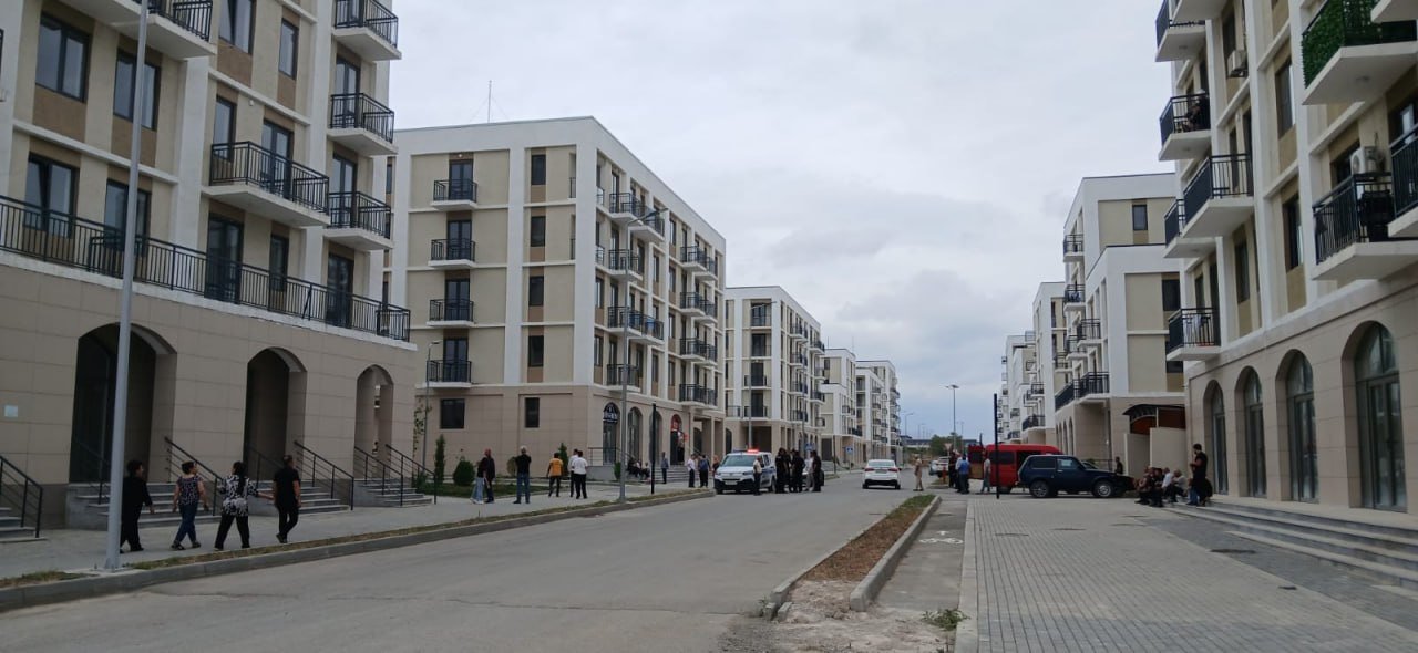 Ağdam şəhərinə köçürülən 117 ailəyə mənzillərin açarları təqdim olundu – FOTO - foto 6